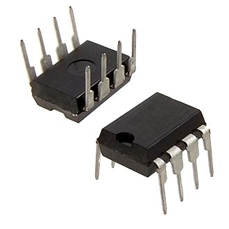 ADC0832CCN DIP8