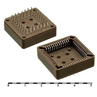 PLCC-52